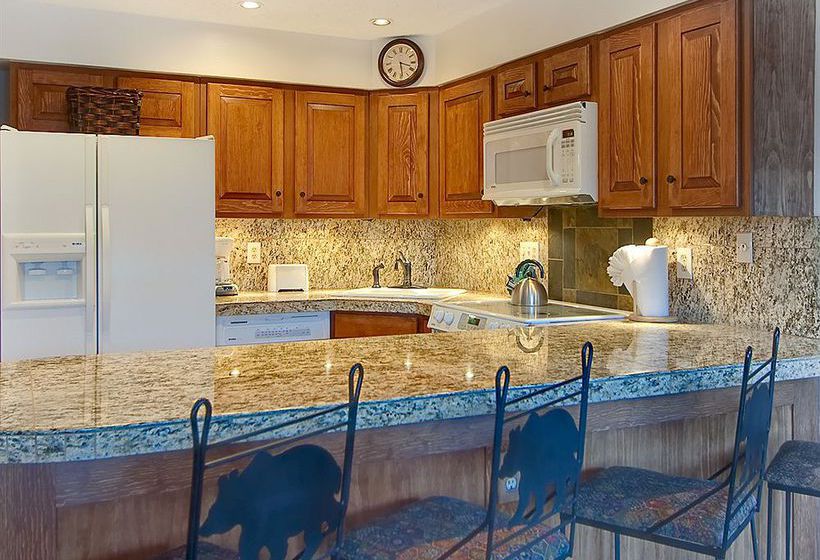 هتل Pine Ridge Condominiums