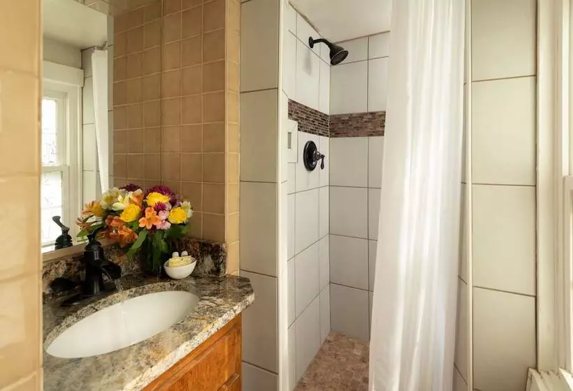 Hotel Prospect Hill Inn & Restaurant