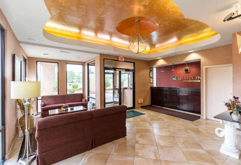 فندق Quality Inn