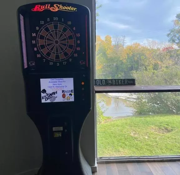 Travelodge By Wyndham Water S Edge Hotel Racine