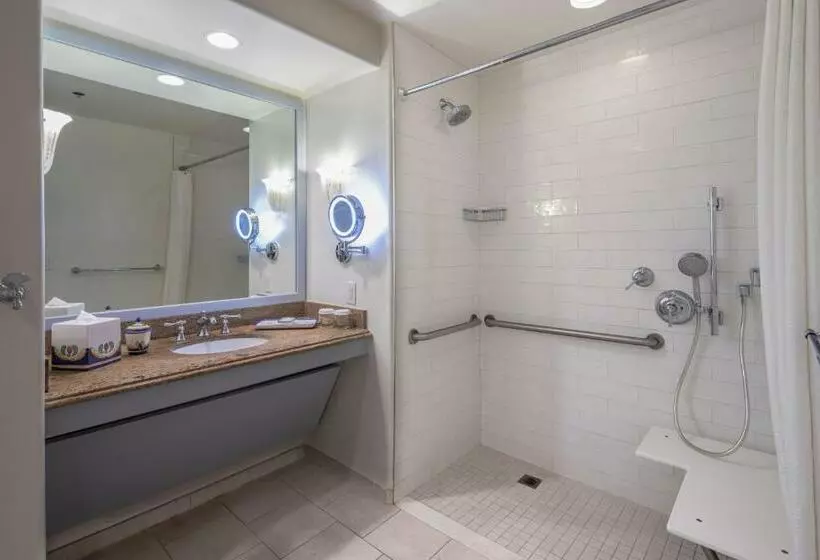 فندق Universal S Loews Portofino Bay