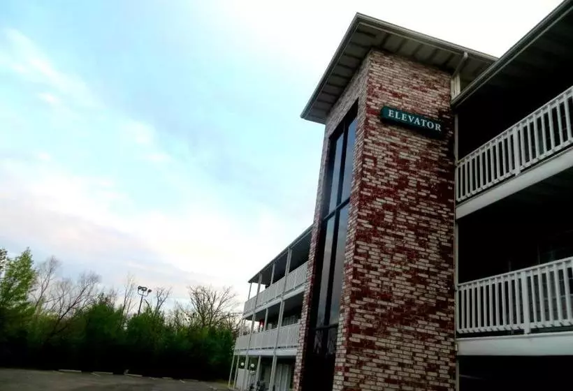 모텔 Peach Tree Inn