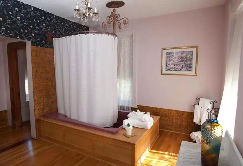 The Palace Hotel And Bath House Spa