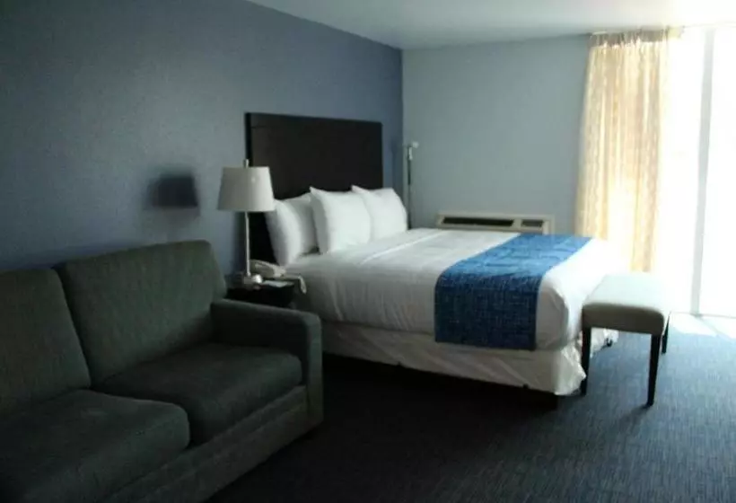 Travelodge By Wyndham Water S Edge Hotel Racine