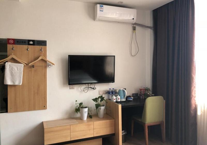 בית מלון כפרי Thank Inn Plus Henan Zhoukou Huaiyang County Xinxing Road