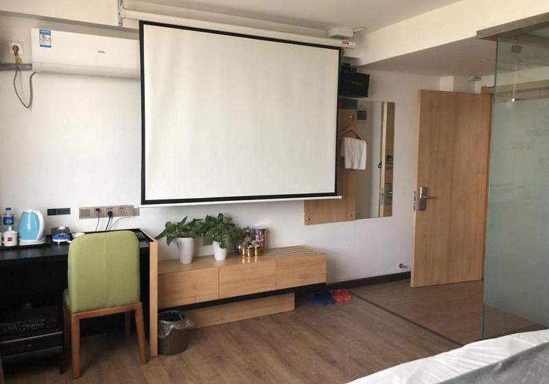 בית מלון כפרי Thank Inn Plus Henan Zhoukou Huaiyang County Xinxing Road