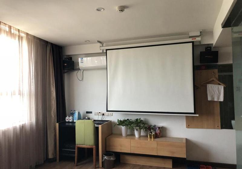 בית מלון כפרי Thank Inn Plus Henan Zhoukou Huaiyang County Xinxing Road