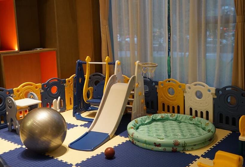 The Qube Hotel Ningbo North