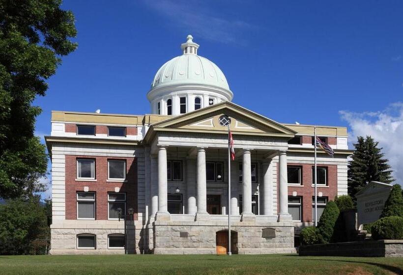 住宿加早餐 Courthouse Inn Revelstoke