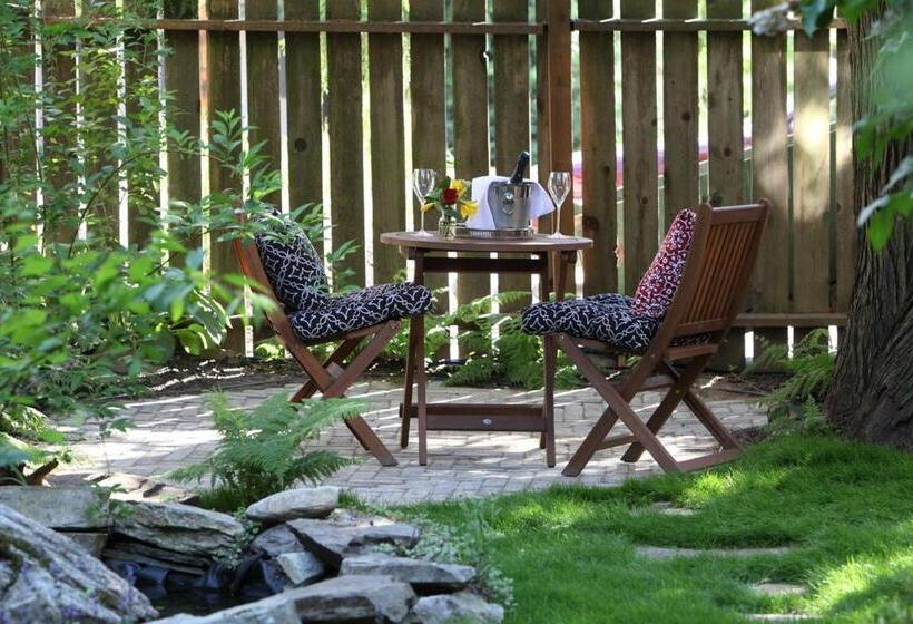 住宿加早餐 Courthouse Inn Revelstoke