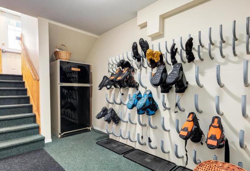 住宿加早餐 Courthouse Inn Revelstoke