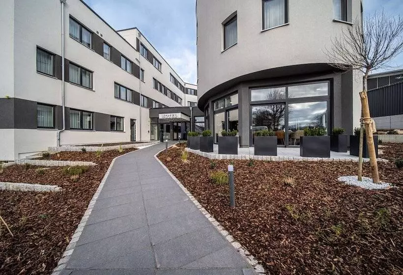 ベッドアンドブレックファースト Ee