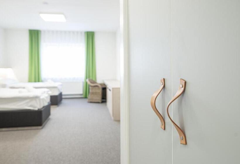 צימר Garni Hotel Roušarka