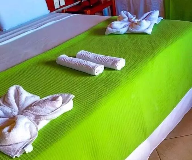 ユースホステル E Pousada Tetiaroa