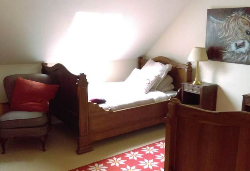 Bed and Breakfast 16th Century Presbytery In Magnac Laval