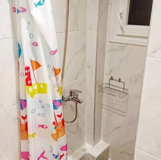 Monad Apartments Karaoli