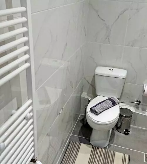 Monad Apartments Karaoli