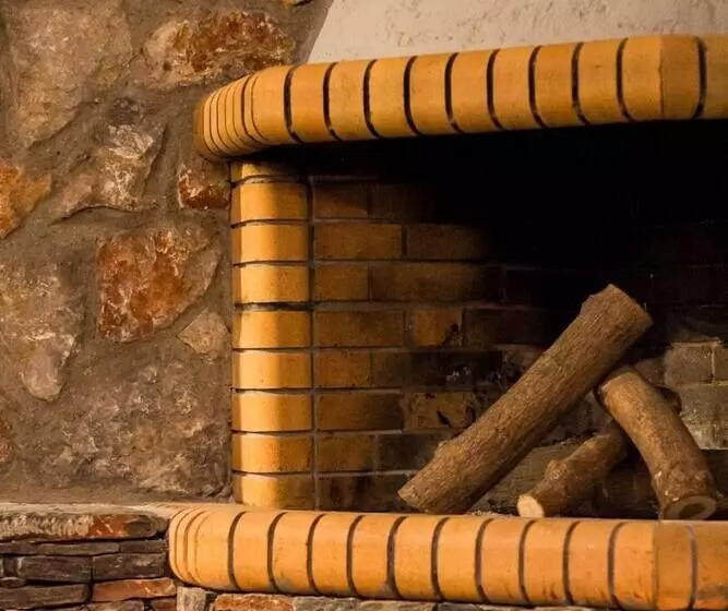 Spacious Home With Garden In Marathonas