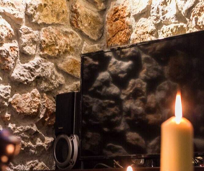 Spacious Home With Garden In Marathonas