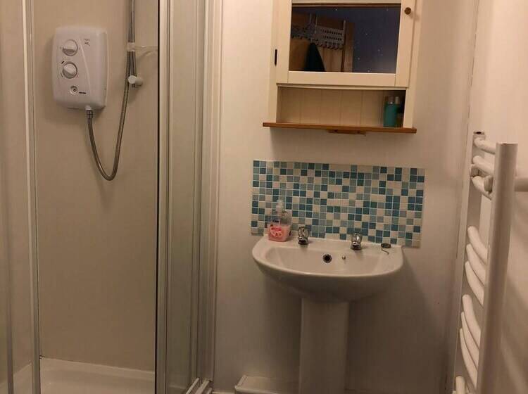 Steading Holidays   Ocean View