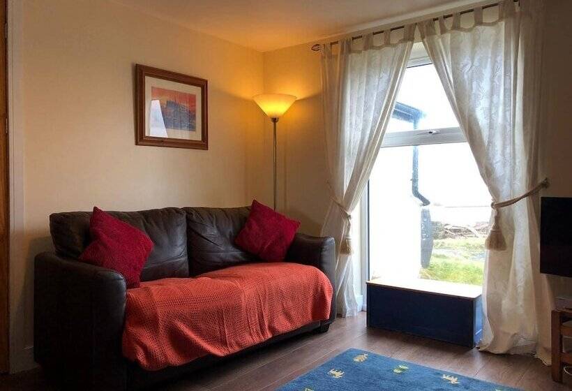 Steading Holidays   Ocean View