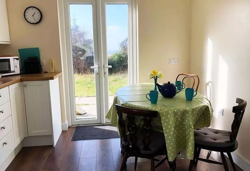 Steading Holidays   Ocean View