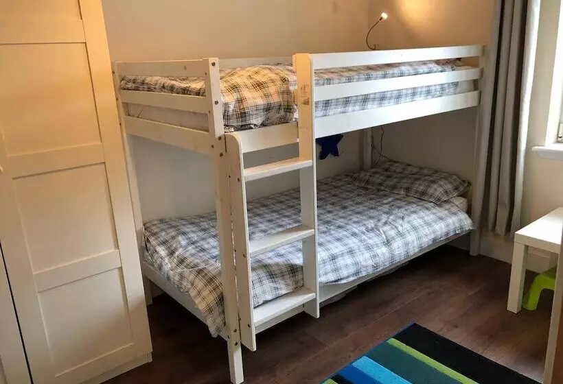 Steading Holidays   Ocean View