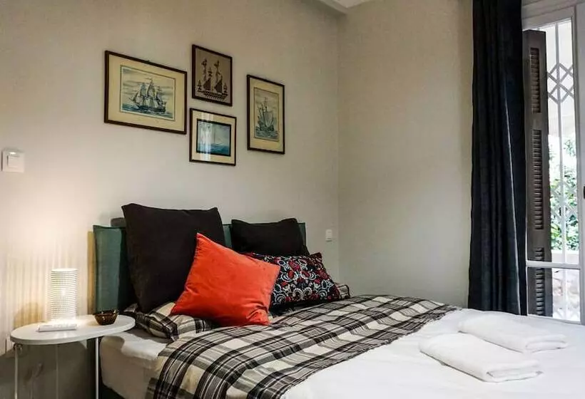 A Happy Stay By Edem Beach