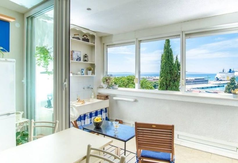 Apartments Blue Lounge