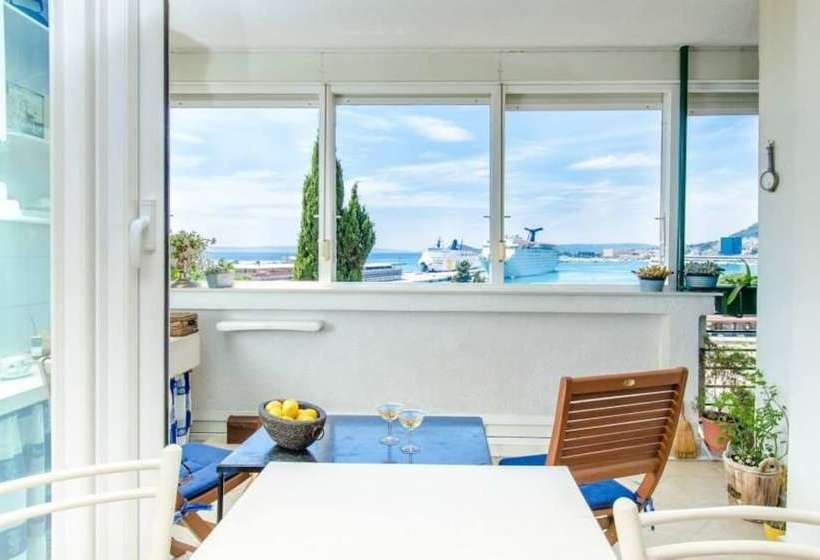 Apartments Blue Lounge