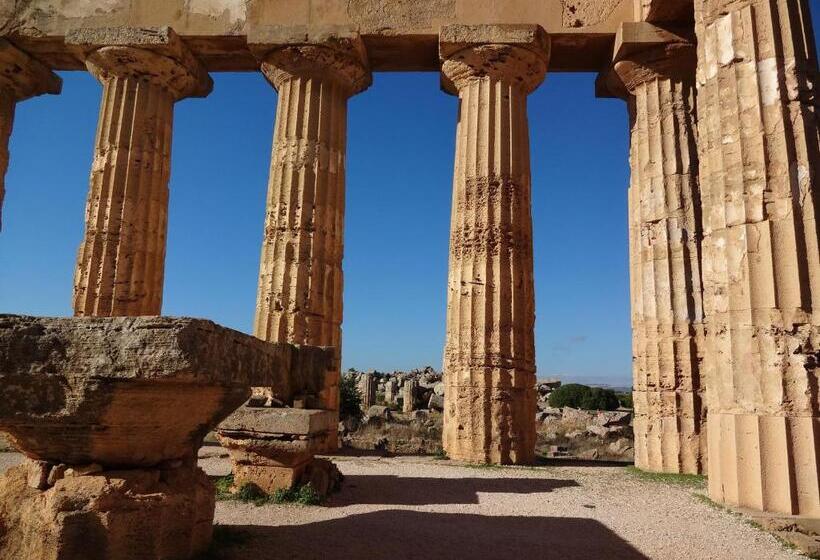 مبيت وإفطار La Terrazza Sul Mar Mediterraneo