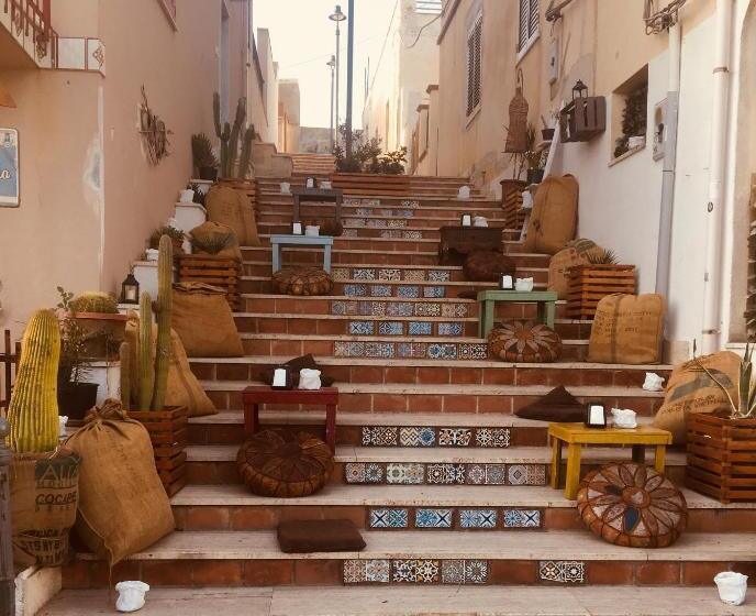مبيت وإفطار La Terrazza Sul Mar Mediterraneo