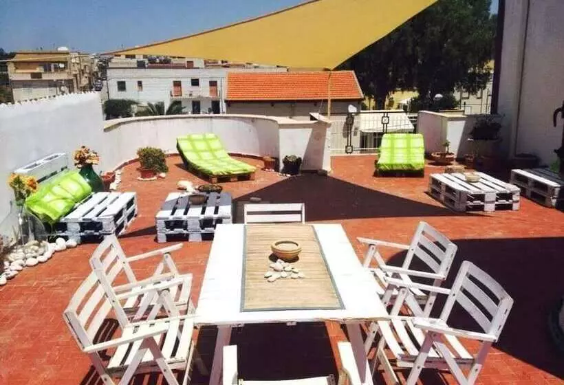 Aamiaismajoitus (B&B) La Terrazza Sul Mar Mediterraneo