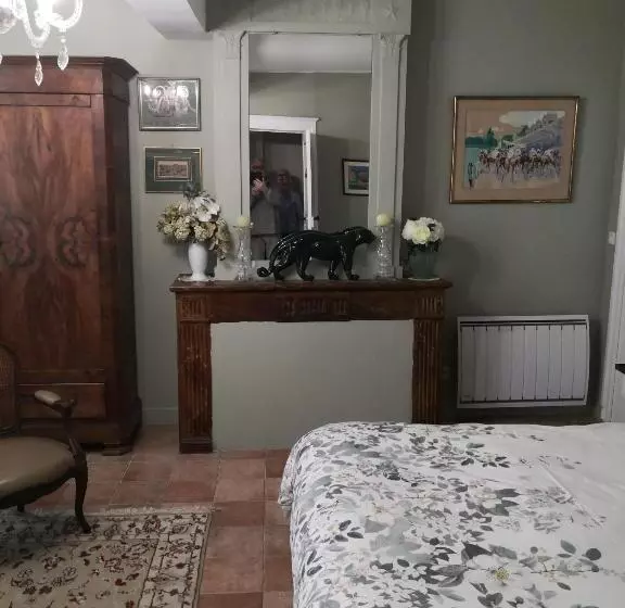 ベッドアンドブレックファースト Les Chambres De L Horloge