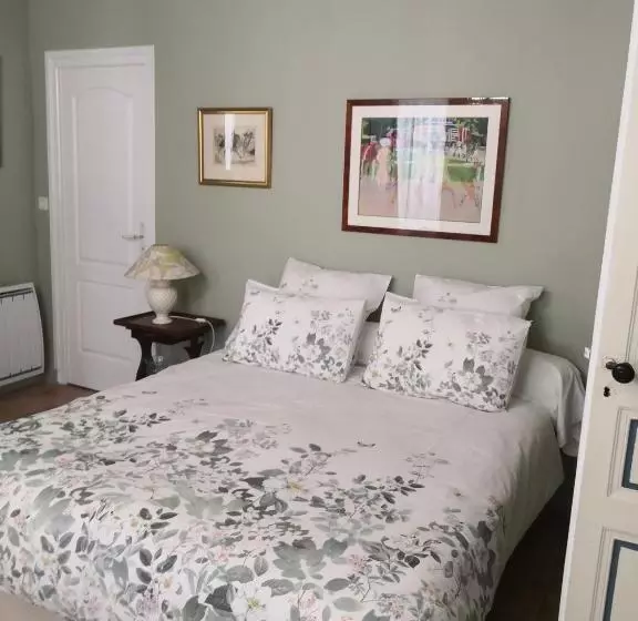 ベッドアンドブレックファースト Les Chambres De L Horloge