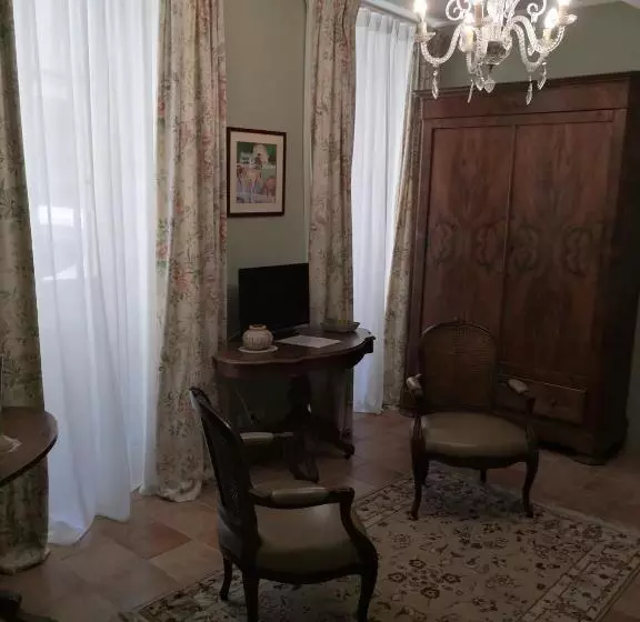 ベッドアンドブレックファースト Les Chambres De L Horloge