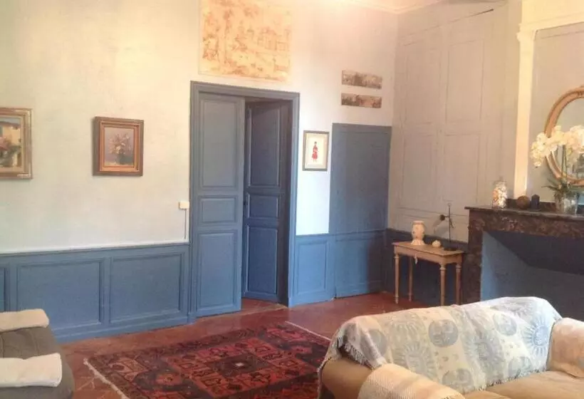 ベッドアンドブレックファースト Les Chambres De L Horloge