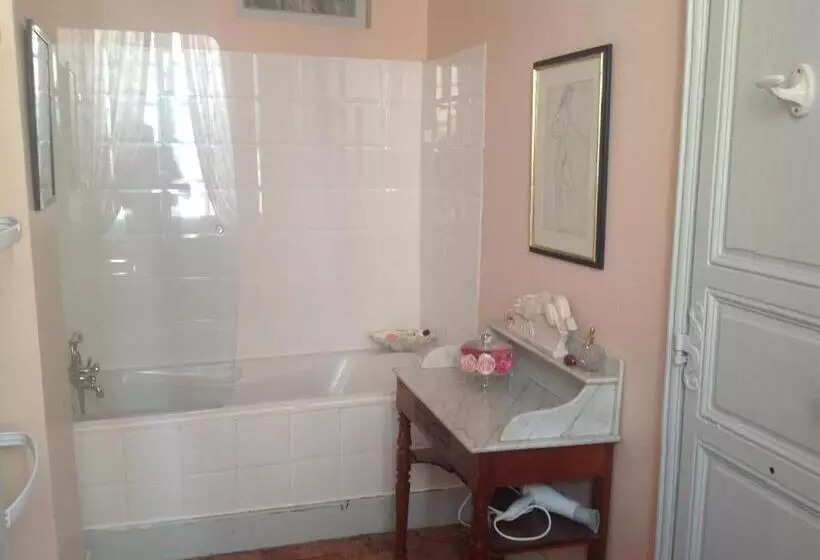 ベッドアンドブレックファースト Les Chambres De L Horloge