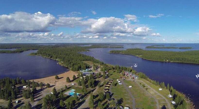 בית מלון כפרי Nordic Lapland Resort