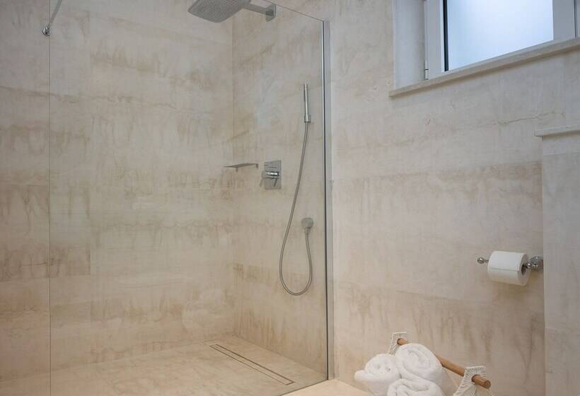 Luxury Villa Dance Forever With Pool