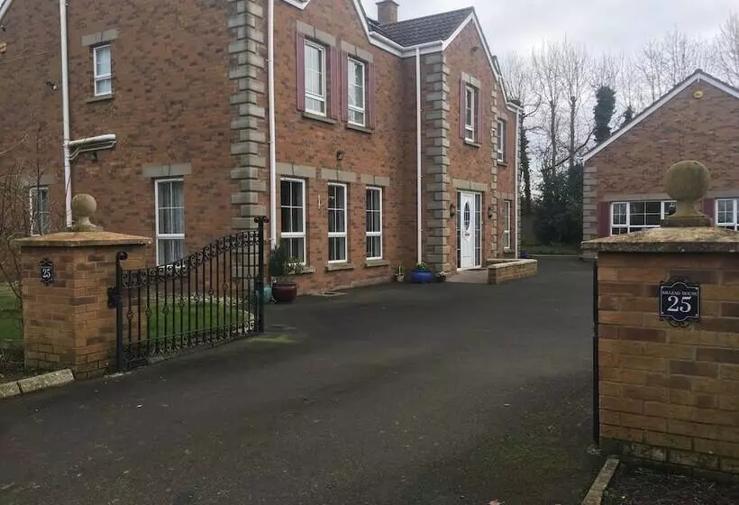 پانسیون Killead House