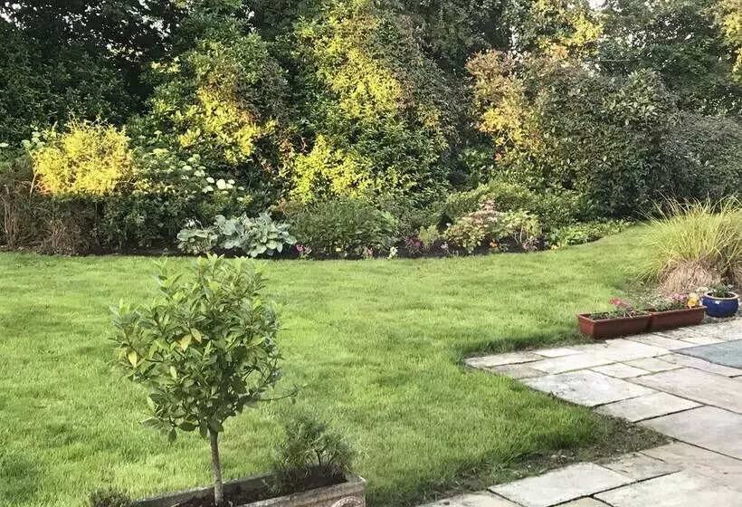 پانسیون Killead House