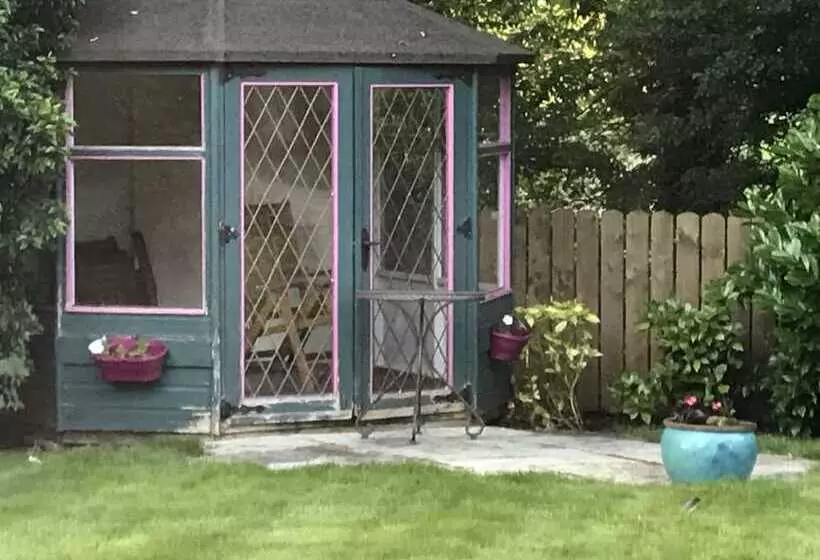 پانسیون Killead House