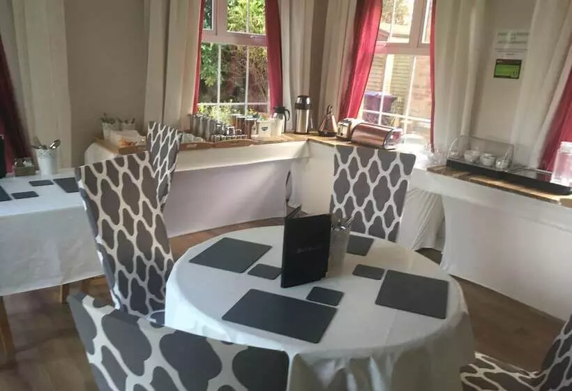 پانسیون Killead House