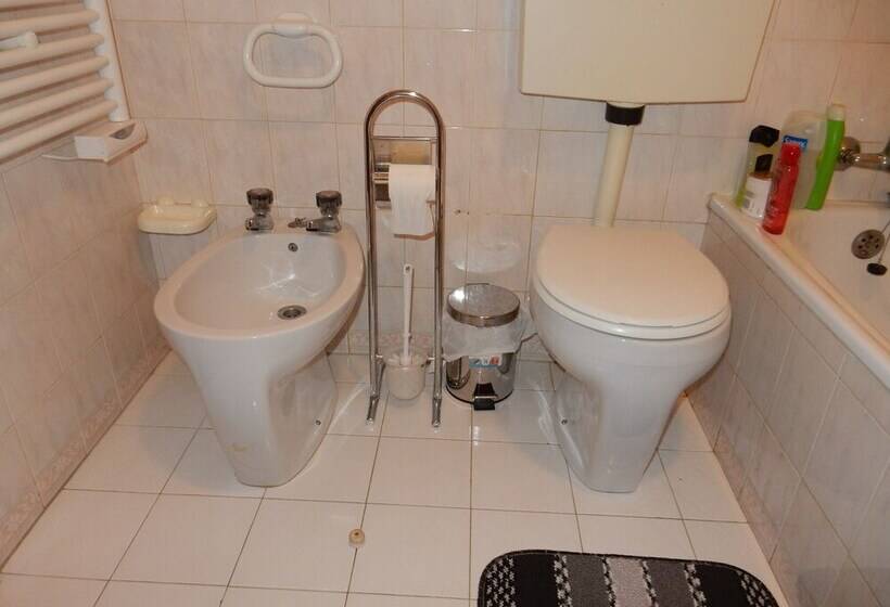 Praceta Almeida Garrett Apartment