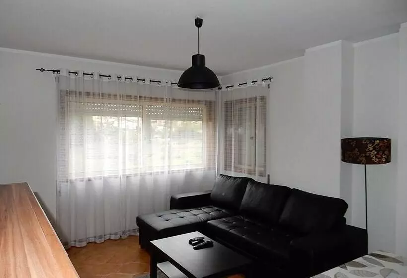 Praceta Almeida Garrett Apartment