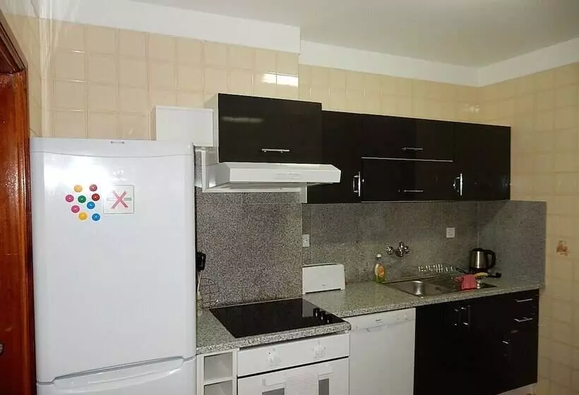 Praceta Almeida Garrett Apartment