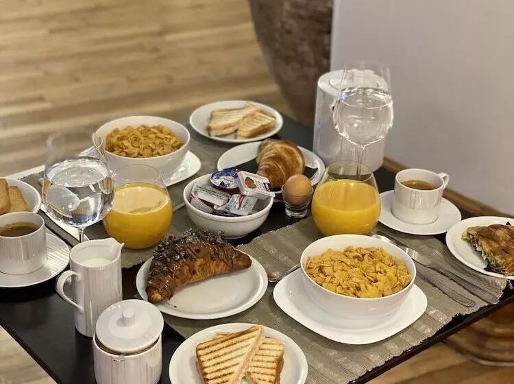 Step One   Luxury Suites Right In The Heart Of Acropolis Next To Metro Station