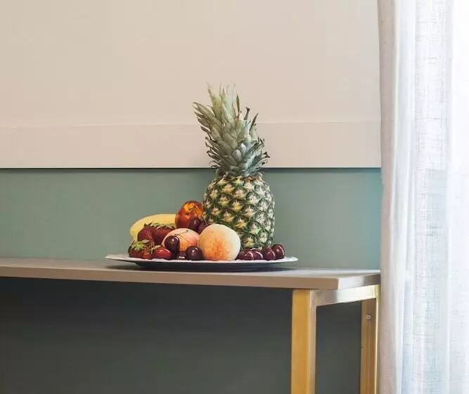 Step One   Luxury Suites Right In The Heart Of Acropolis Next To Metro Station