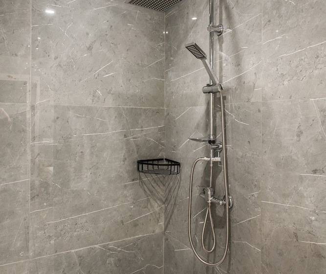 Step One Luxury Suites Right In The Heart Of Acropolis Next To Metro Station